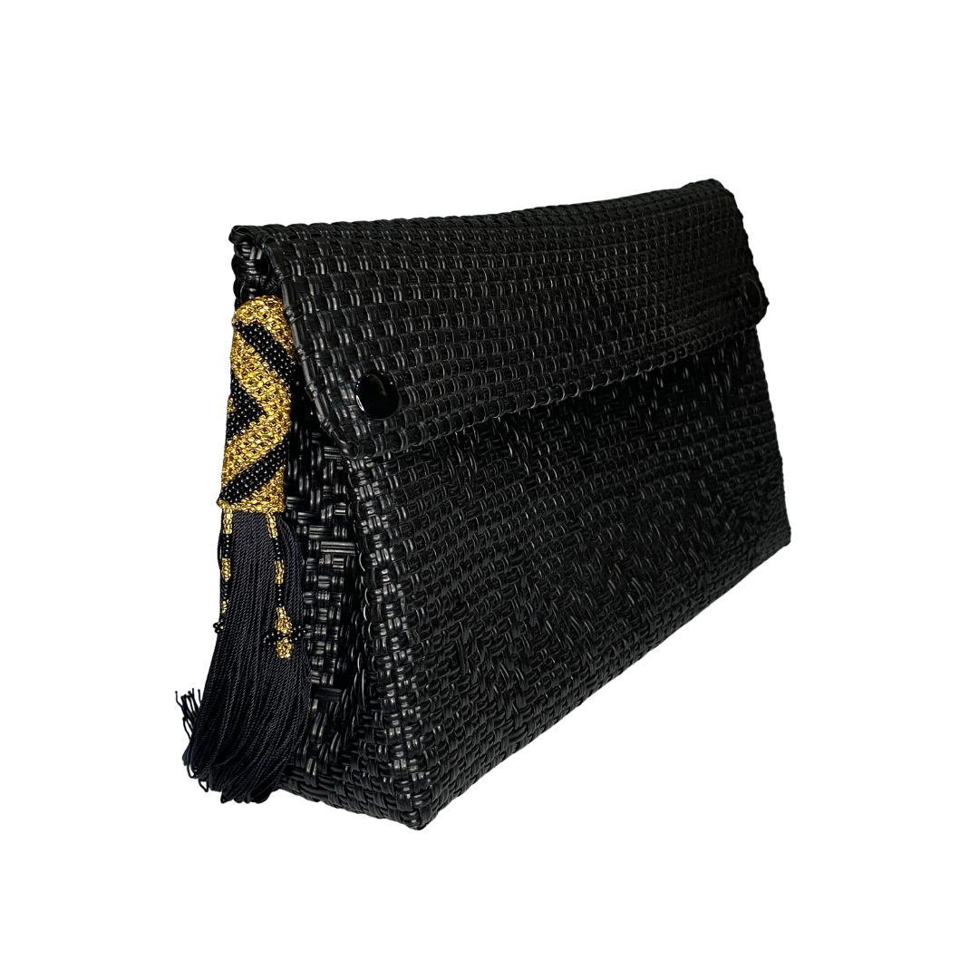 GABY Clutch Negro - 100% Recycled Plastic